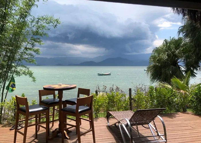 Paraíso Frente ao Mar Sul da Ilha